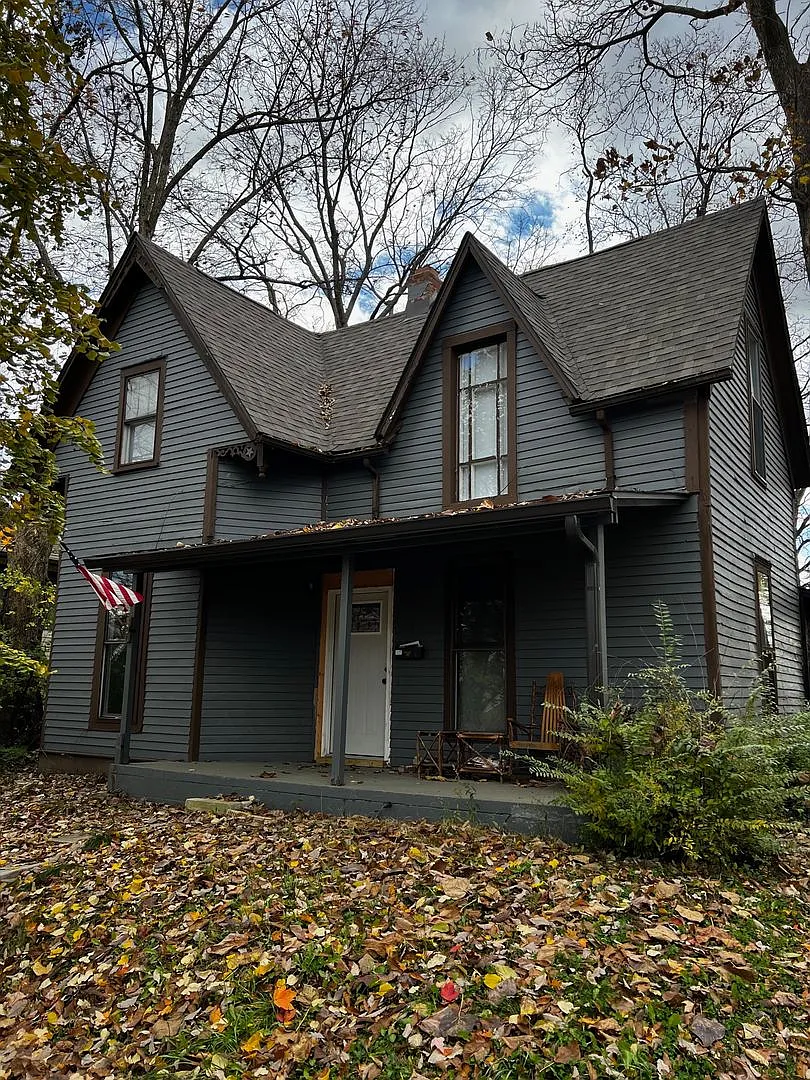 Large Home in Elm Heights - Available August 2027! — Photo 1
