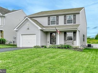 510 Rosewater Dr, Red Lion, PA 17356