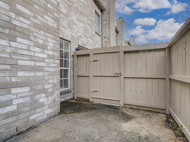 3088 Holly Hall St — Photo 27