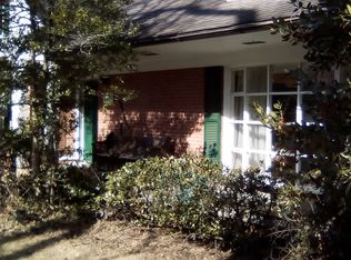 9221 Laurel Oak Dr, Bethesda, MD 20817