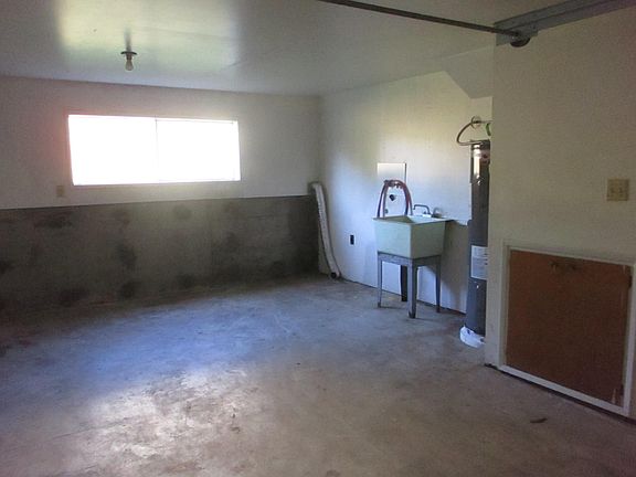 4th image of 1605 Crawford St