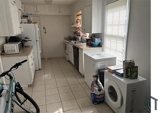 3 bed, $1,700 — Photo 3