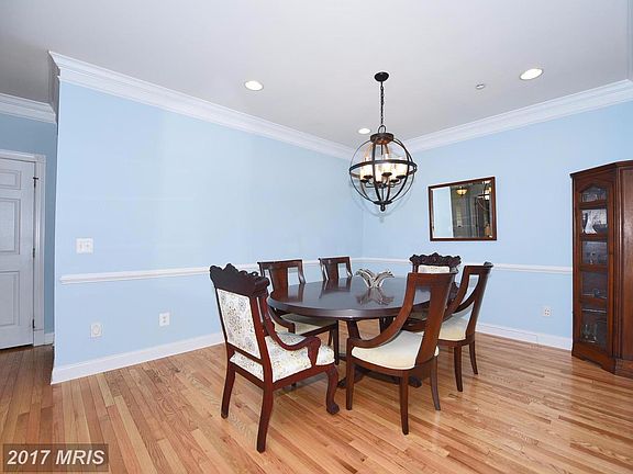 4th image of 802 Dominion Dr
