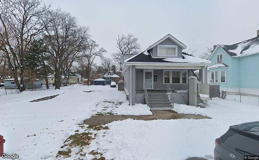 1st image of 132 W 108th Pl