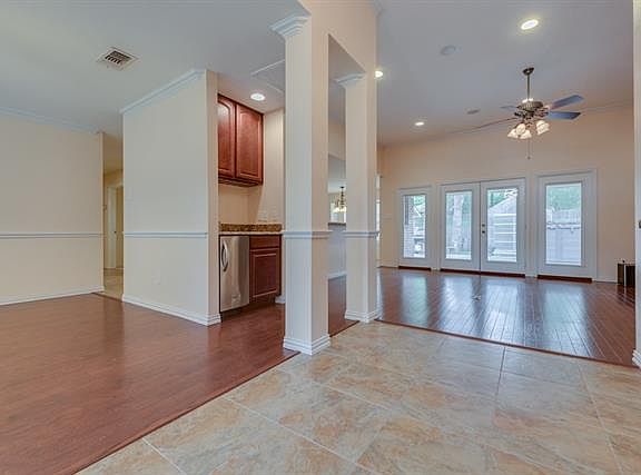 4th image of 3613 University Dr