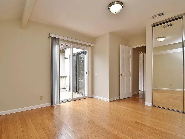 4074 Twin Peaks Ter — Photo 15