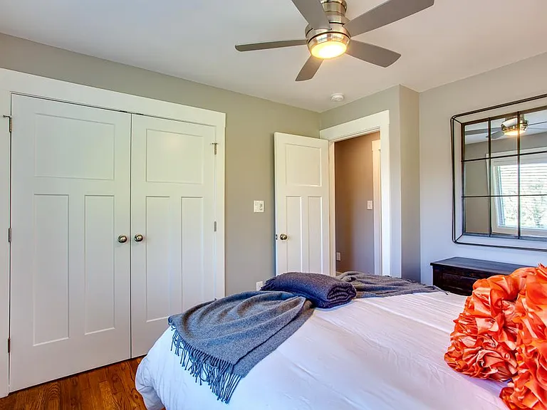 1518 Cliffside Ln — Photo 28