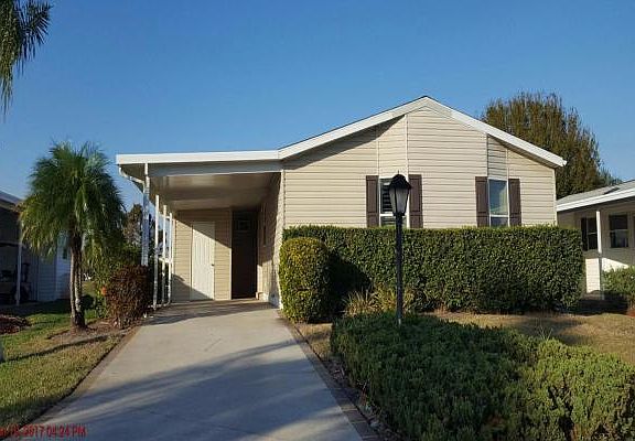 Home For Sale In Savanna Club