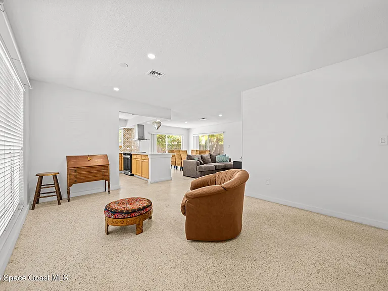 2050 Port Malabar Blvd NE — Photo 7