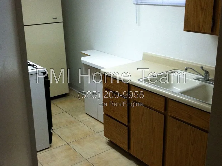 567 E 4400 S — Photo 22
