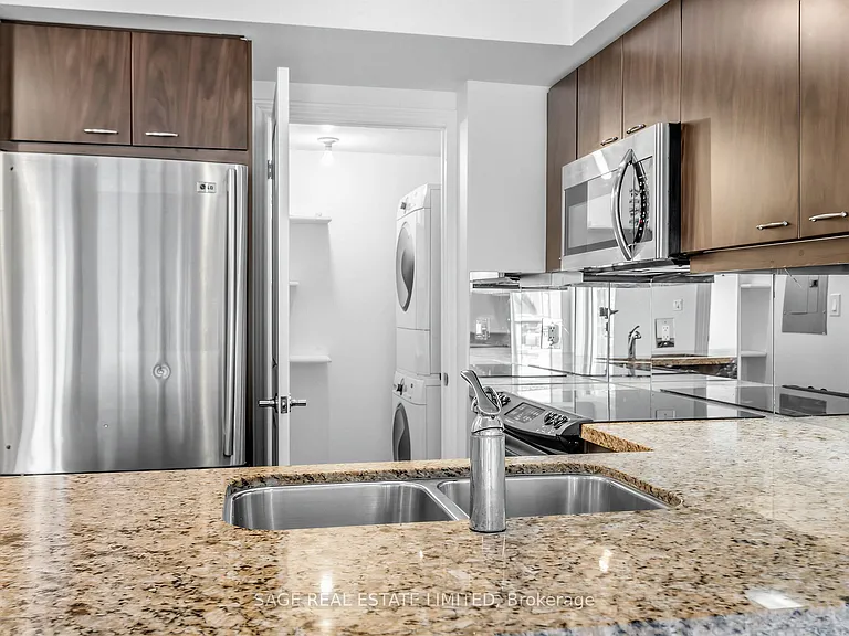 308 Palmerston Ave #315 — Photo 9