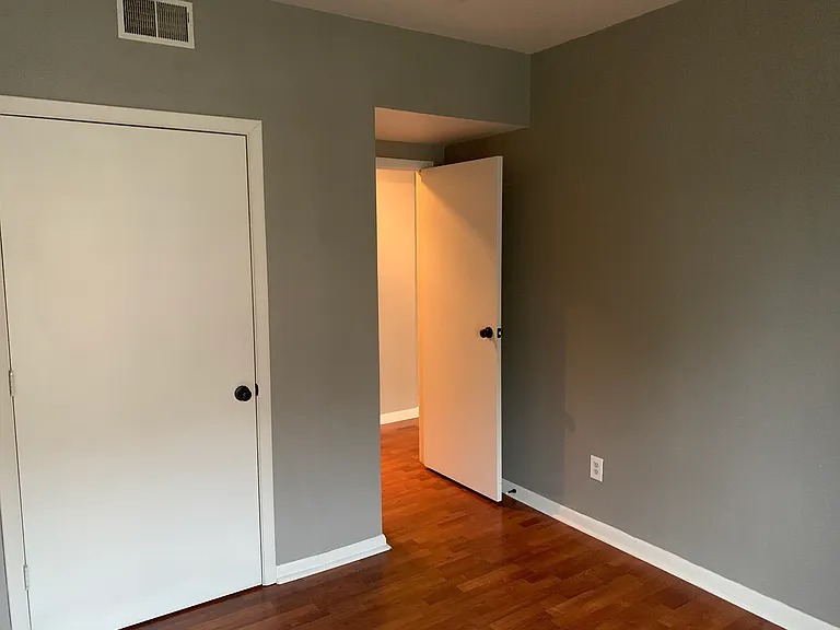 7225 Meade St #7 — Photo 6