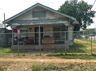 3006 Newhoff St, Houston, TX 77026