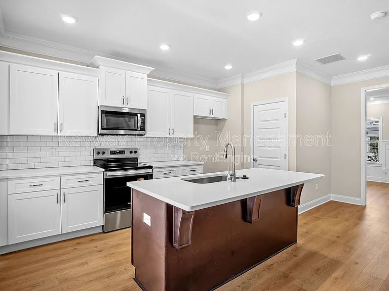 3109 Venetian Dr — Photo 7