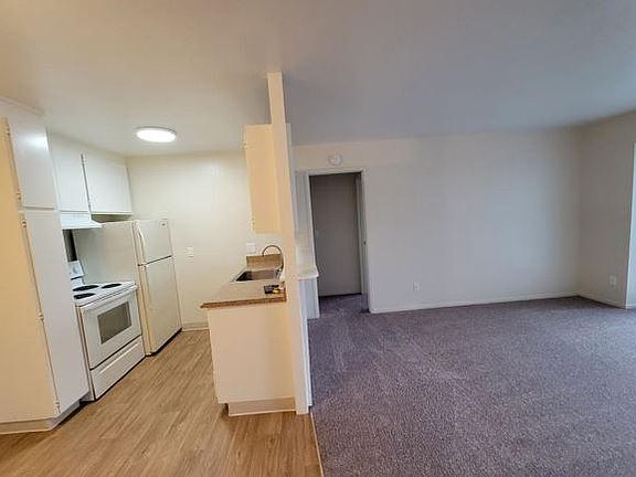 2nd image of 611 Tuttle Ave #28