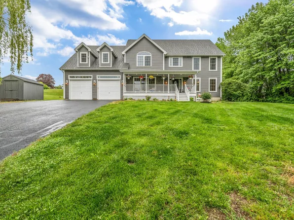 24 Hickory Drive, Auburn, ME 04210