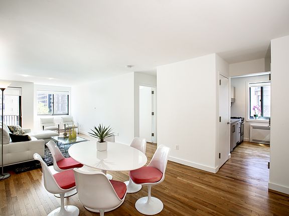 3rd image of 101 W 15th St APT 409