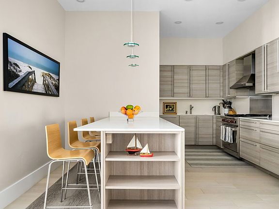 3rd image of 80 Leonard St APT 4C
