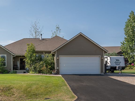3rd image of 118 Snowcrest Ct