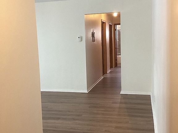 3rd image of 24130-36 Euclid Ave #B2