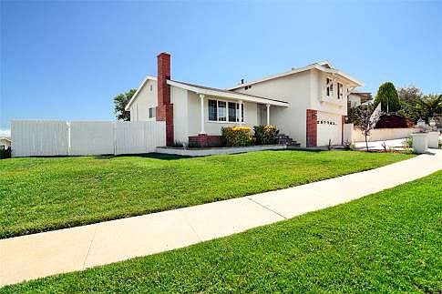 2nd image of 1090 E Calle Ruiz