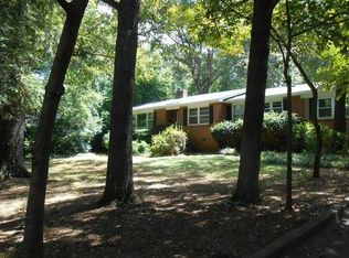 2221 Avondale Dr, Spartanburg, SC 29302