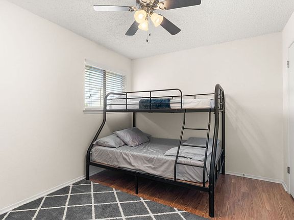4th image of 1105 Wales Dr