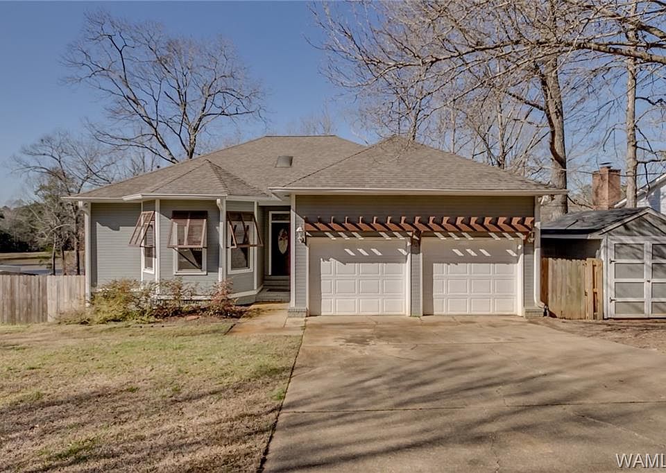 1st image of 8400 Lake Sherwood Cir