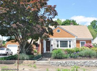 240 Gentian Ave, Providence, RI 02908