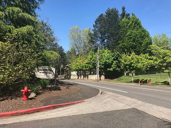 5th image of 3982 Carman Dr