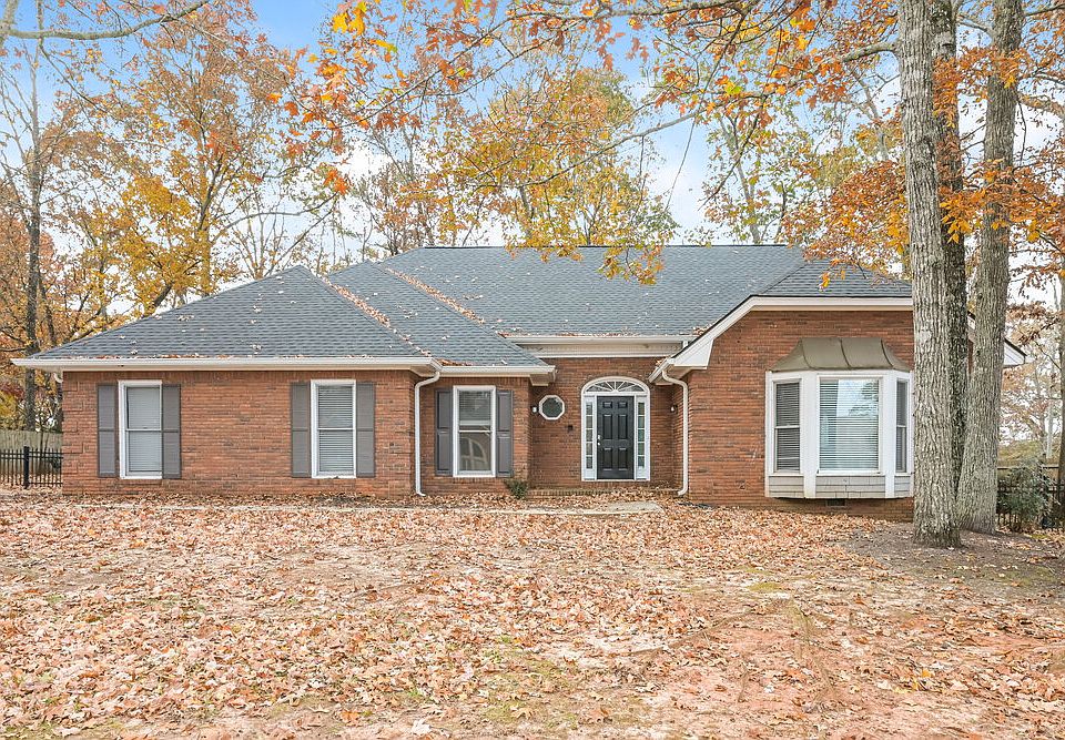 1st image of 3222 Lindas Cir SE