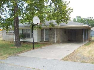629 E El Paso St, Greenwood, AR 72936