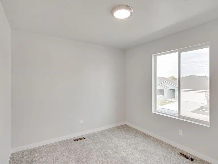 1664 S Sunseeker Ln — Photo 13