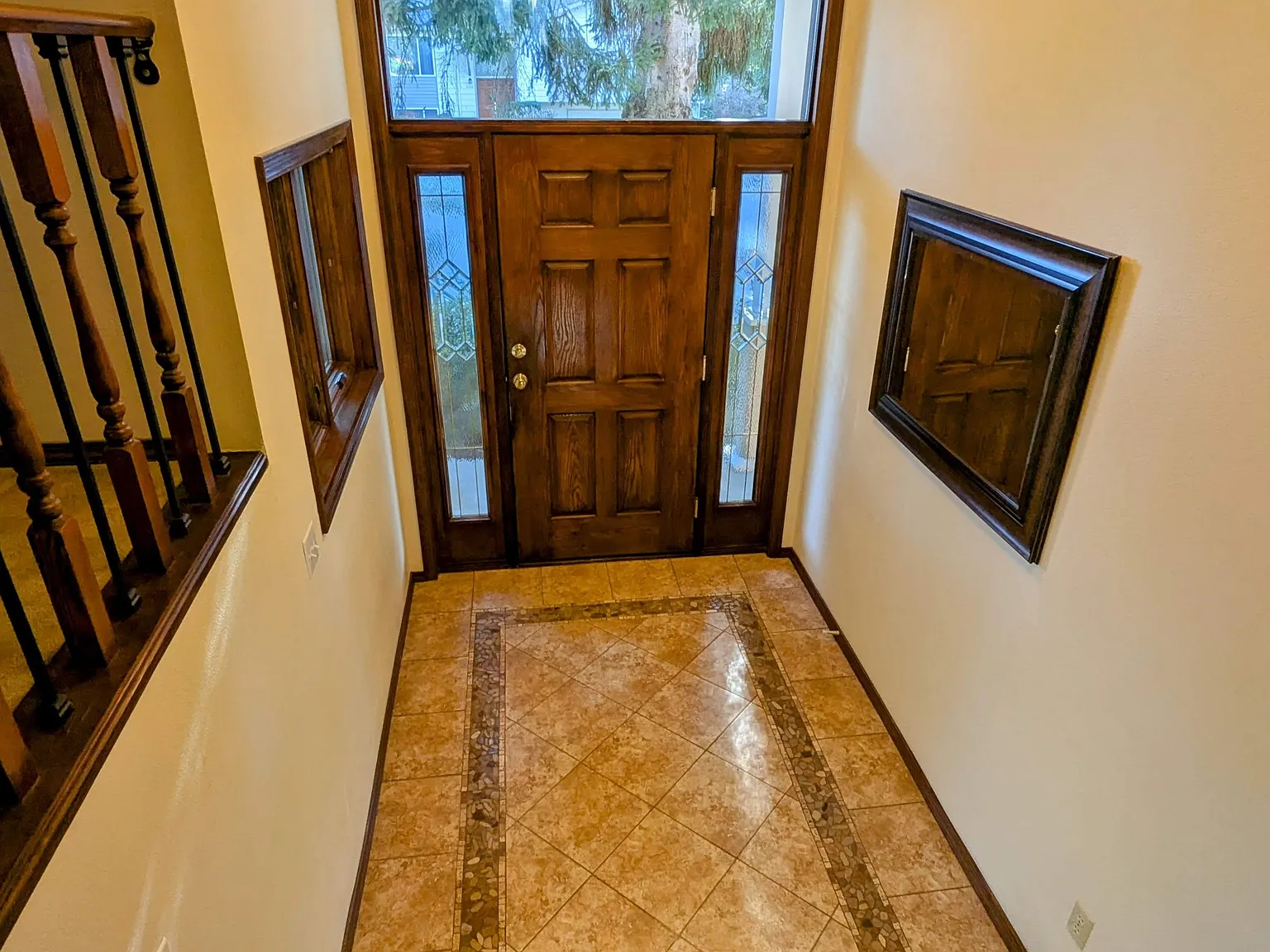 5 bed, 2595 sqft, $4,000 — Photo 2