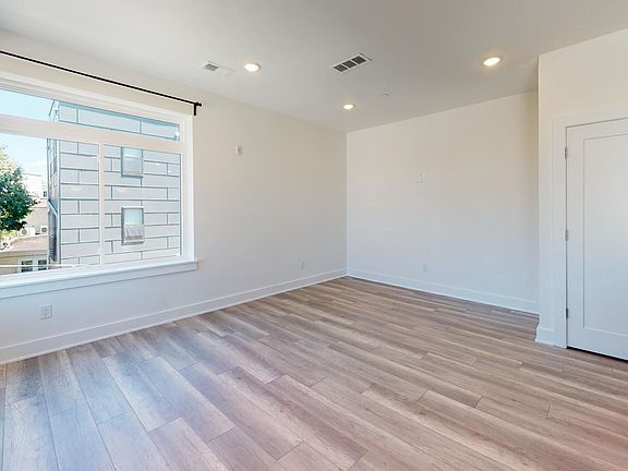 2nd image of 812 N 16th St APT 4