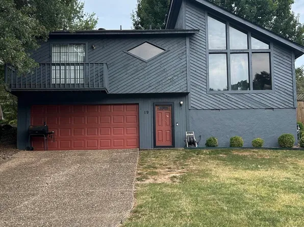 19 Prince Dr, Maumelle, AR 72113