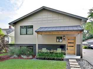 687 S Spring Rd, Elmhurst, IL 60126