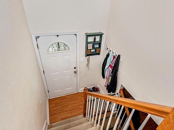 3rd image of 110 Carnival Dr