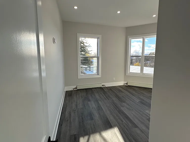 4 Water St #4 — Photo 8