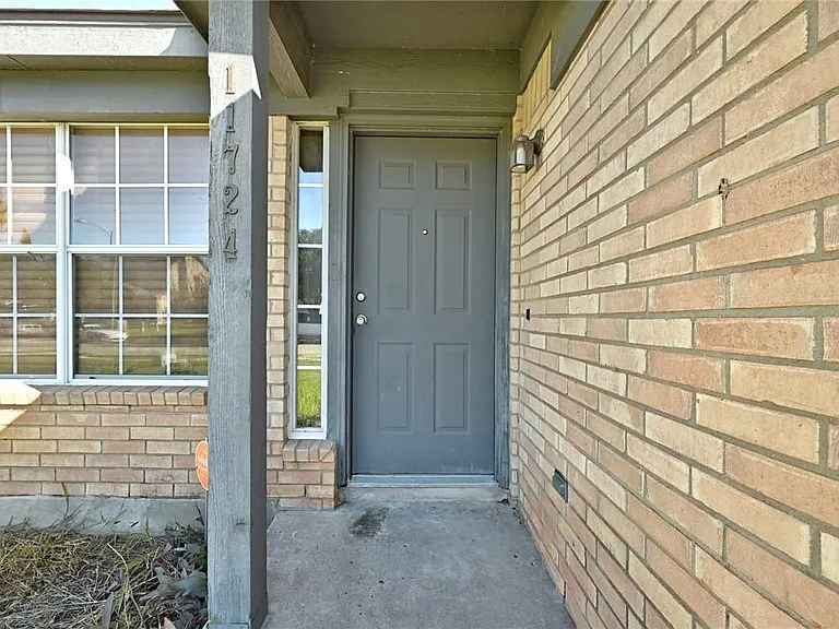 11724 Gemmer St — Photo 3