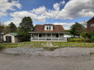 135 Little Vine Dr, Beaver, WV 25813