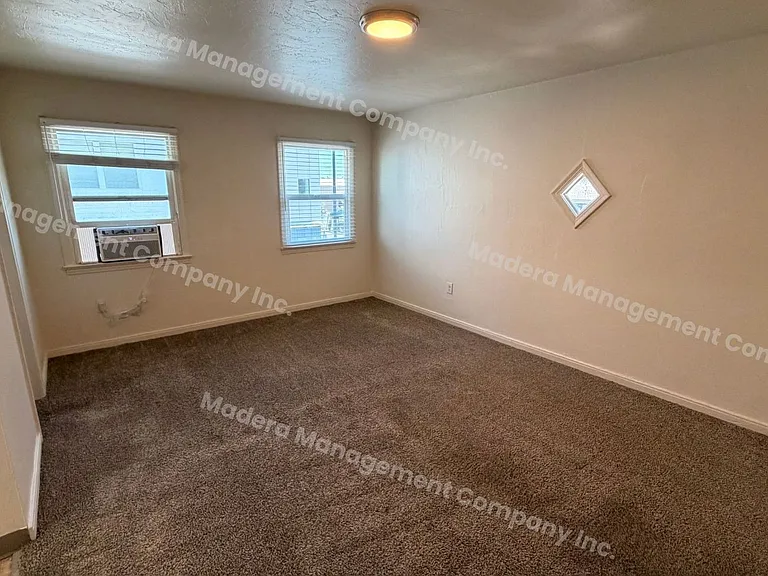 210 N C St — Photo 13