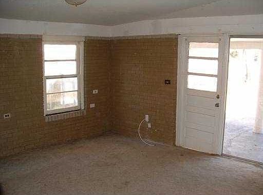4th image of 1000 Oak Ave