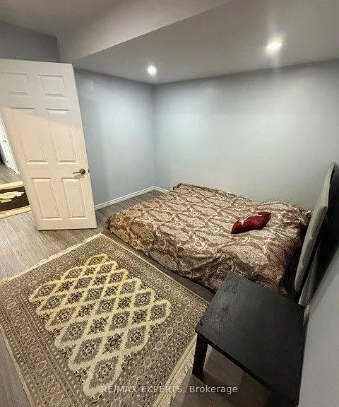 87 Spruce Pine Cres — Photo 12