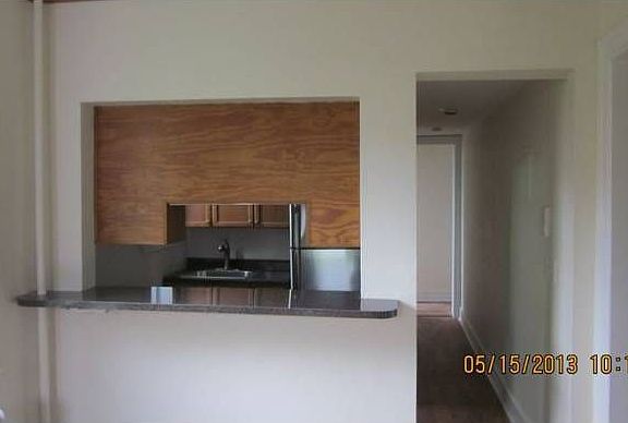 Breakfast bar