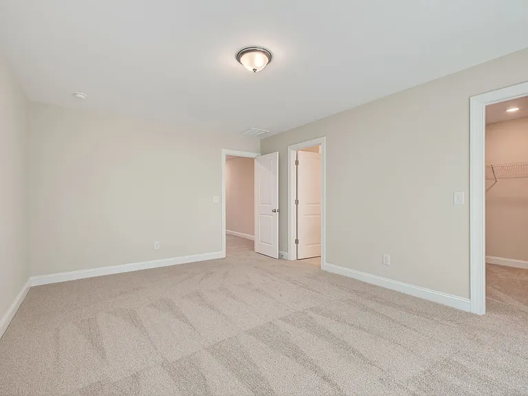 584 Barrington Row Ave — Photo 7