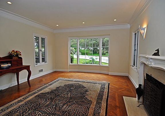 4th image of 55 Cranleigh Dr