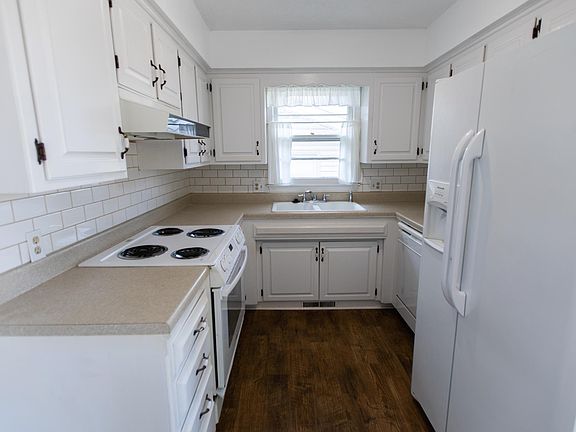 4th image of 1416 E Camino Alto St