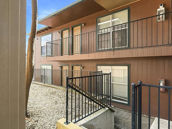 4th image of 2319 Greenfield Pkwy #108