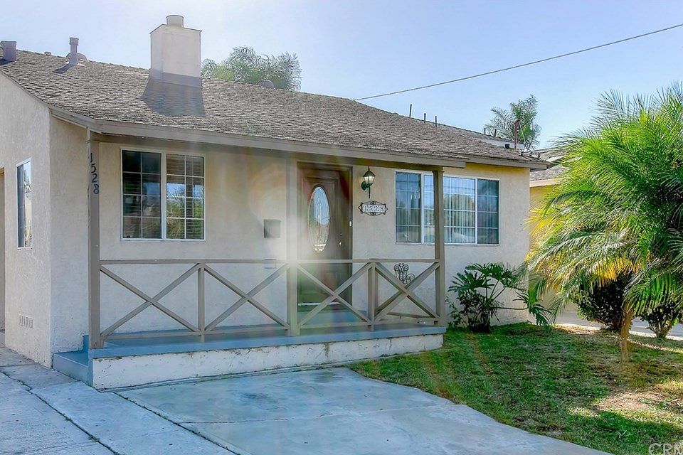 1st image of 1528 W 216th St